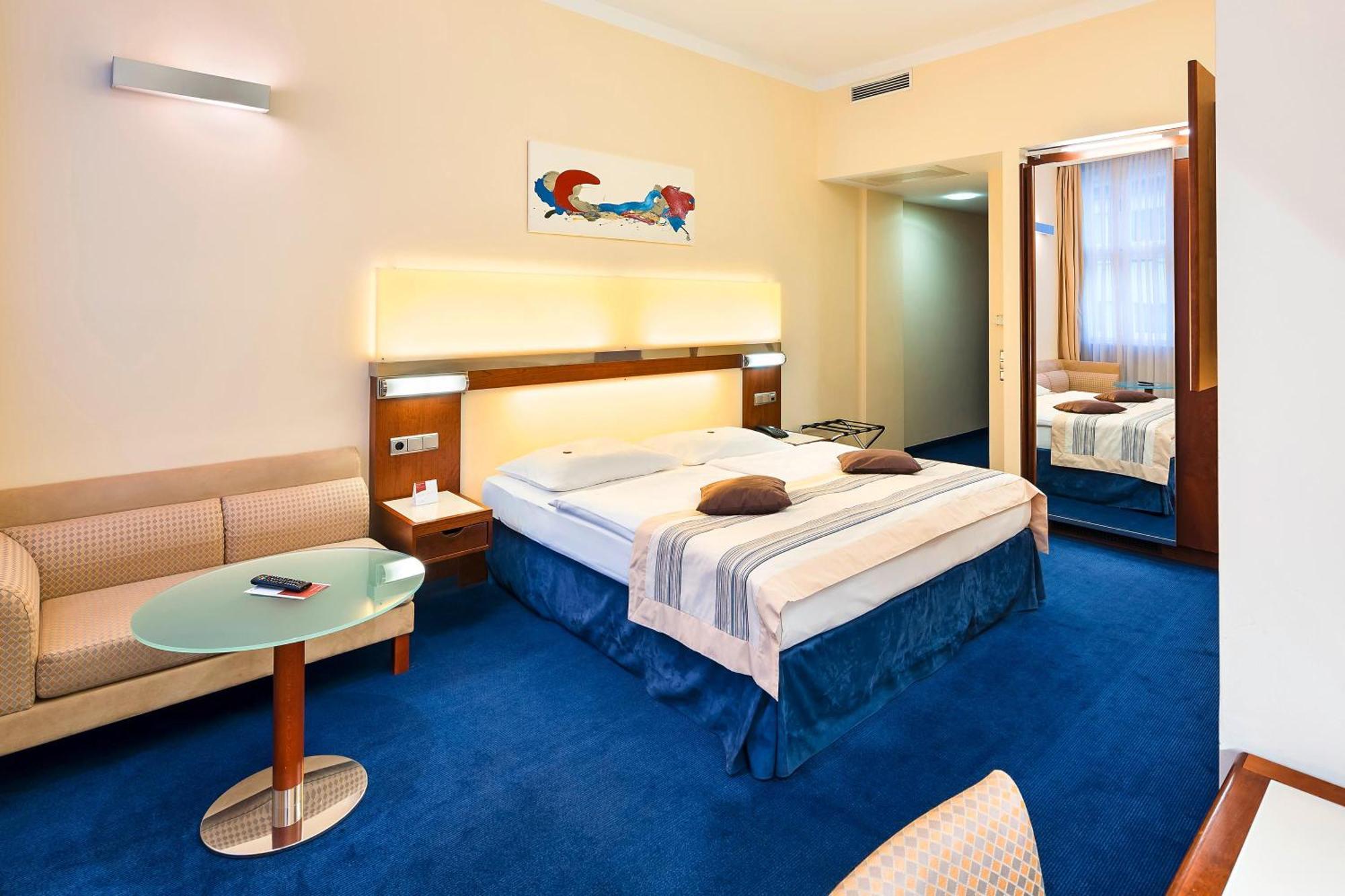 Austria Trend Hotel Europa Wien Екстериор снимка